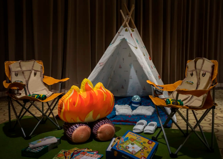 Starry Night Glamping setup