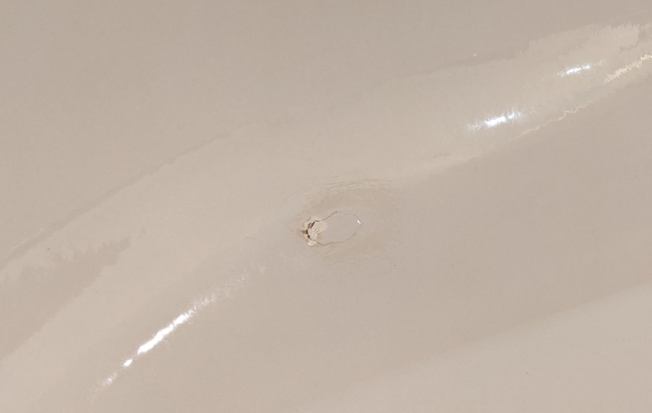 Crack in bathtub