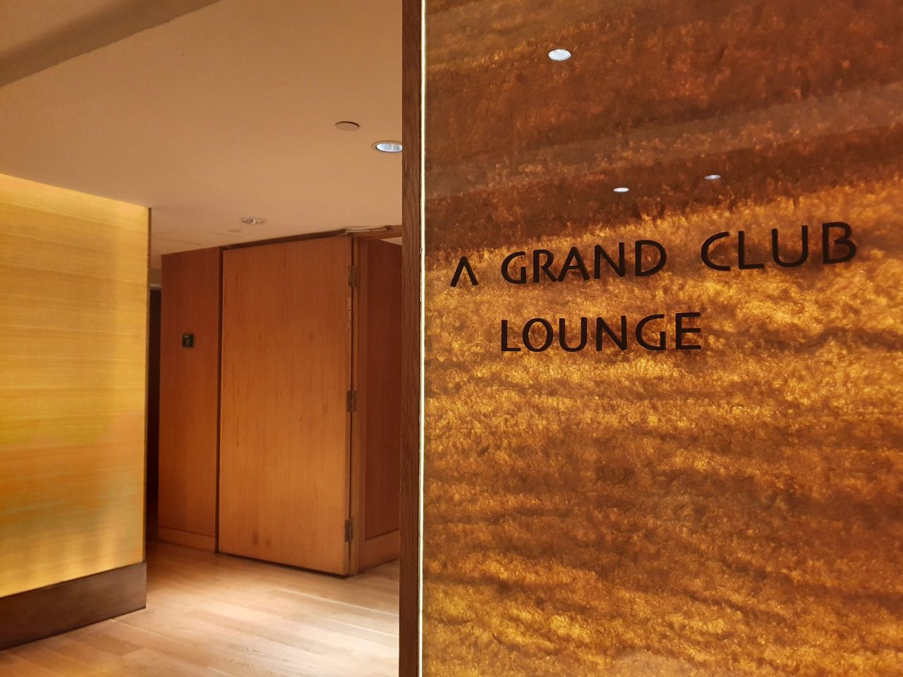 Grand Club lounge