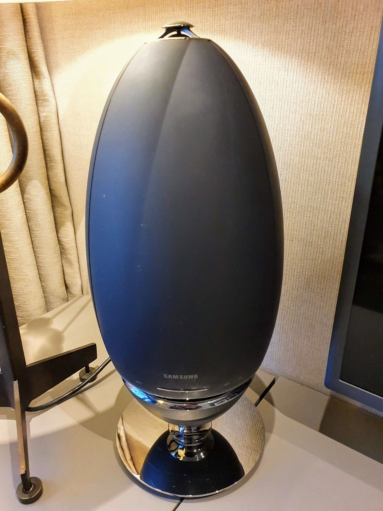 Samsung R7 speaker